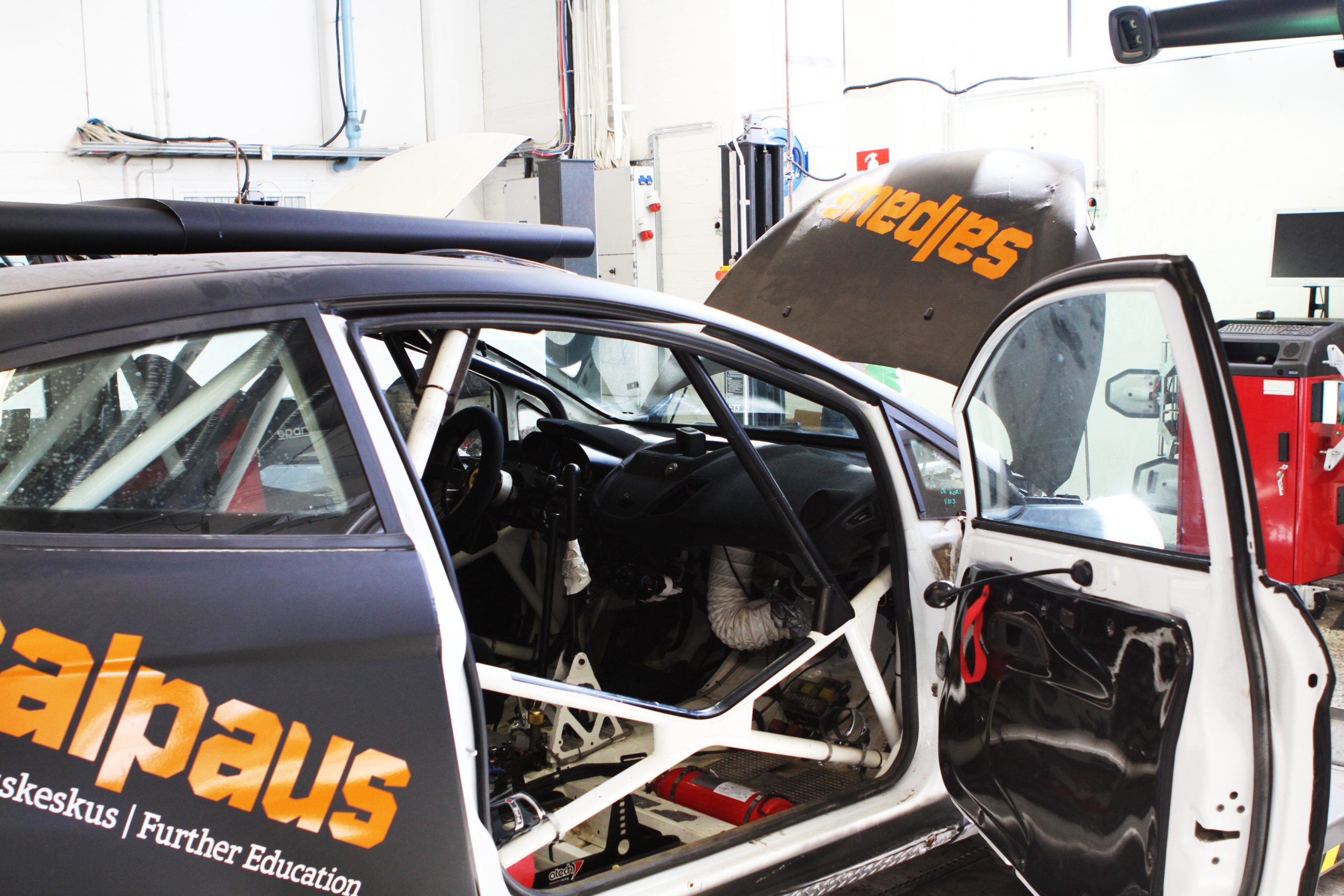 Autoala opiskelijoiden tekemät asiakastyöt